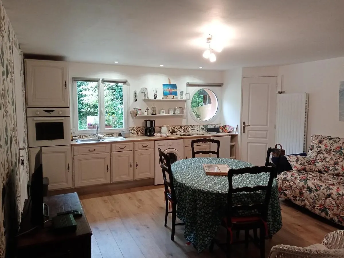 Plouaret Hentig Ar Feunteun B&B